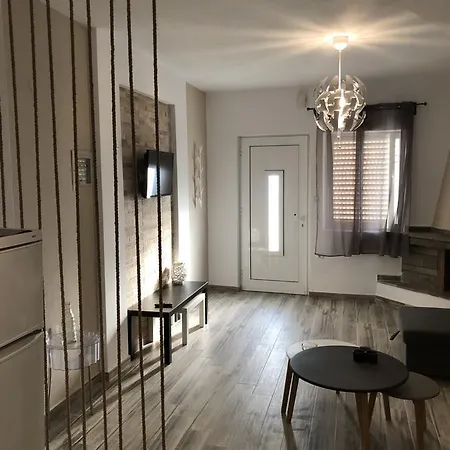 Christina Apartament *