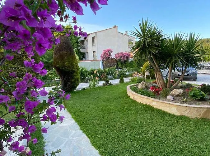 Christina Apartment *