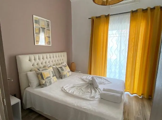 Christina Apartment *