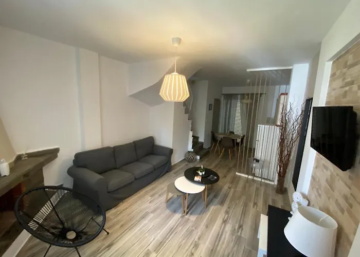 Christina Apartment *