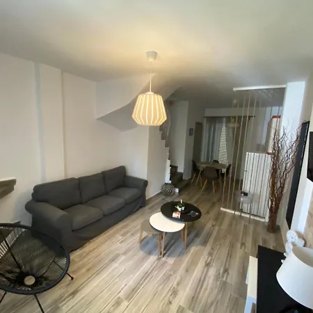 Christina Apartament *