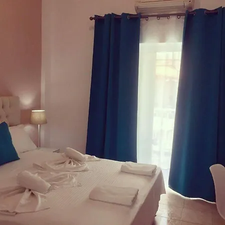 Christina Apartament *