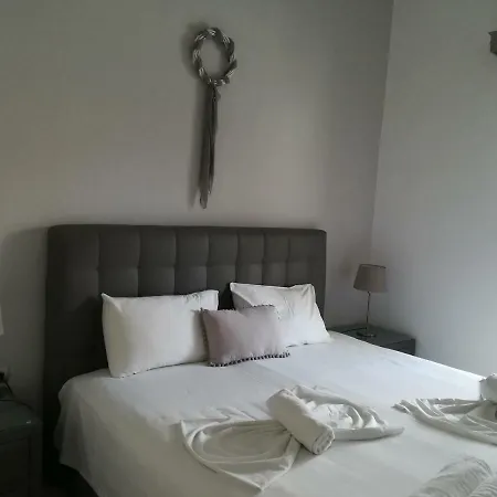 Christina Apartament *